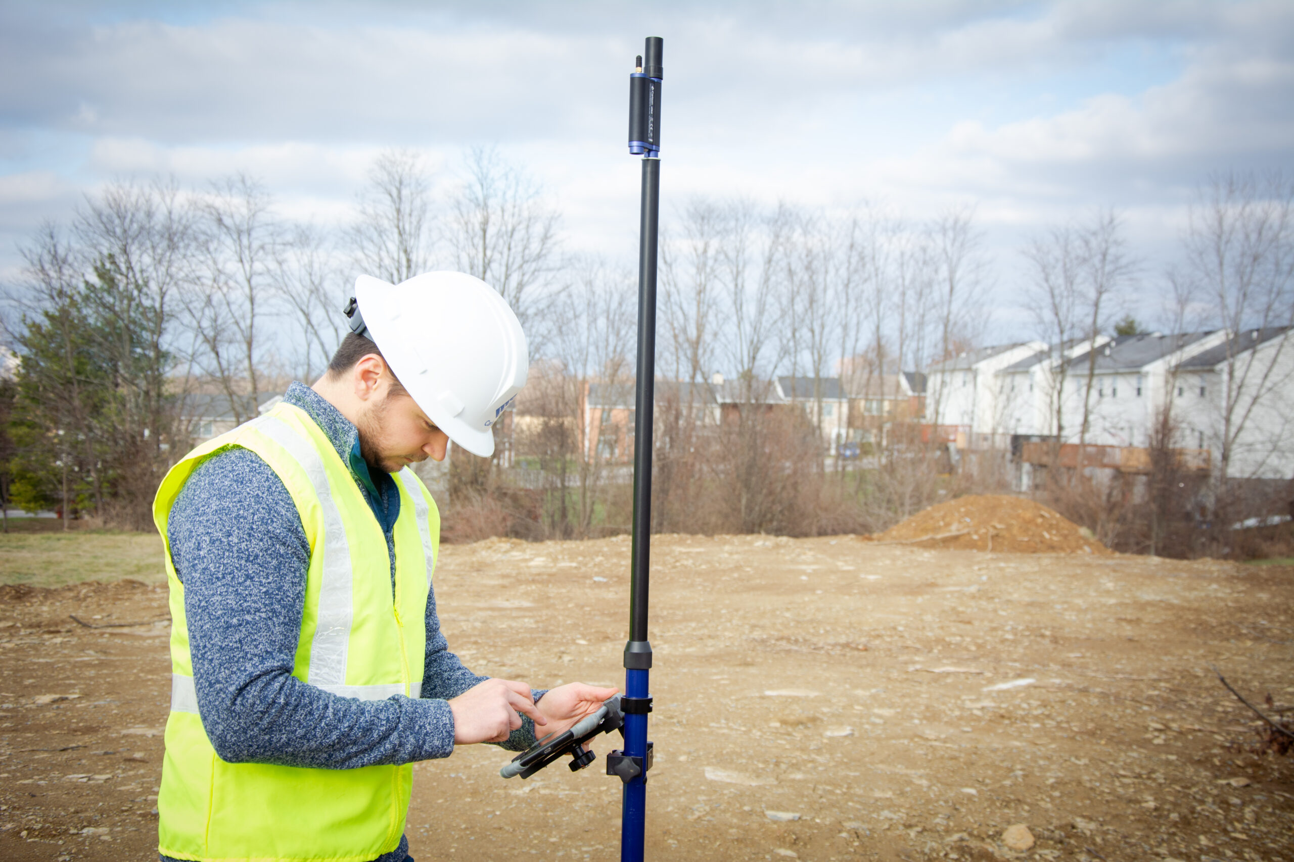 GNSS receiver for construction